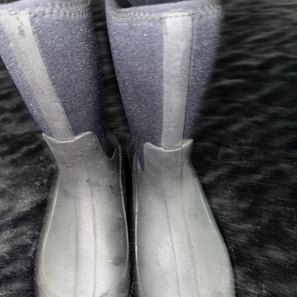 Muck Boot Company Youth Black Waterproof Boots - Picture 3 of 5